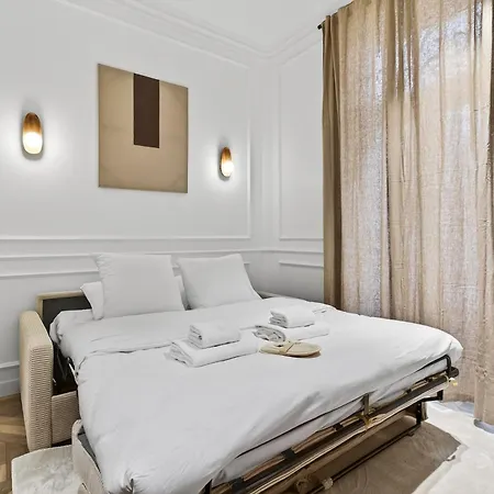 Elegante, Champs-elysees, Opera-monceau, Ac Apartment *